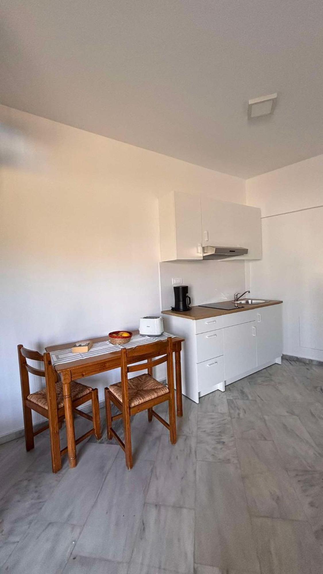 Menelaos Apartments Daratsos Exterior photo