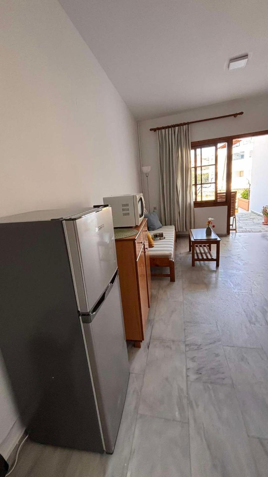 Menelaos Apartments Daratsos Exterior photo